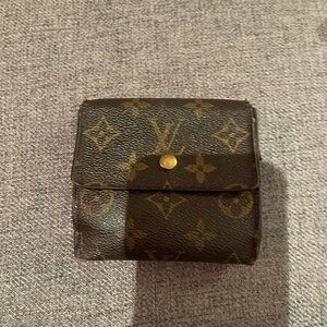 Authentic Vuitton Monogram Brown Elise Wallet